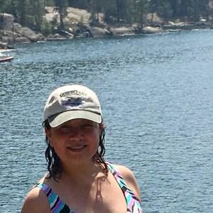 Meet your Posher, Elizabeth